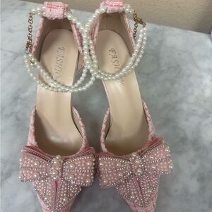 Unk Pink Pearl Bow Pointed-Toe Heels with Ankle Pearl Strap